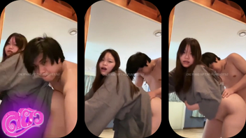 คลิปหลุดตั้งกล้องเย็ด natnpnicha สองผัวเมียเงี่ยนไม่ไหวจับตั้งกล้องเย็ดหน้าประตูบ้านเสียวๆ ก่อนโดนจับอันกระแทกหีซอยท่าหมาไม่ยั่ง ปล่อยน้ำกามอุ่นๆเข้าจิ๋ม